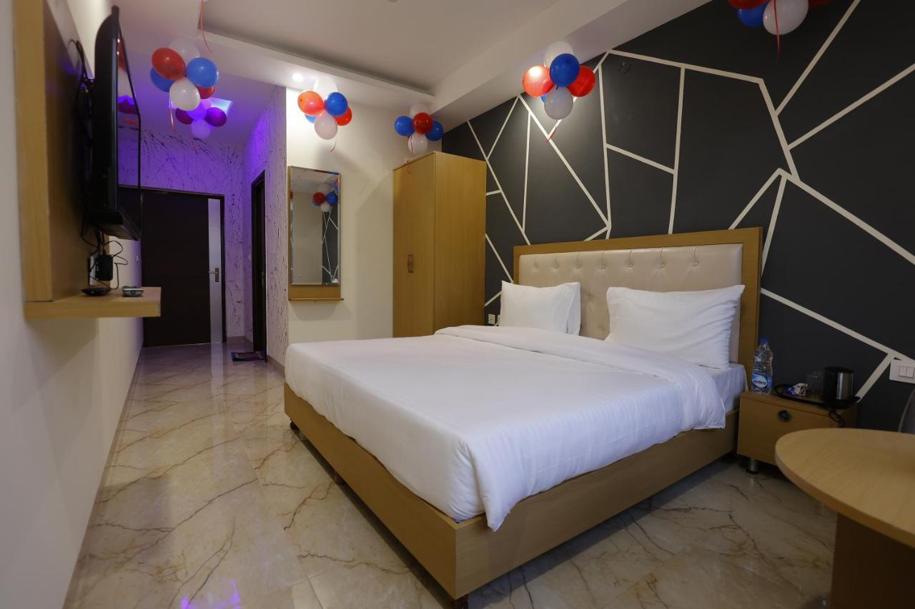 Hotel Bliss Zirakpur Exterior foto